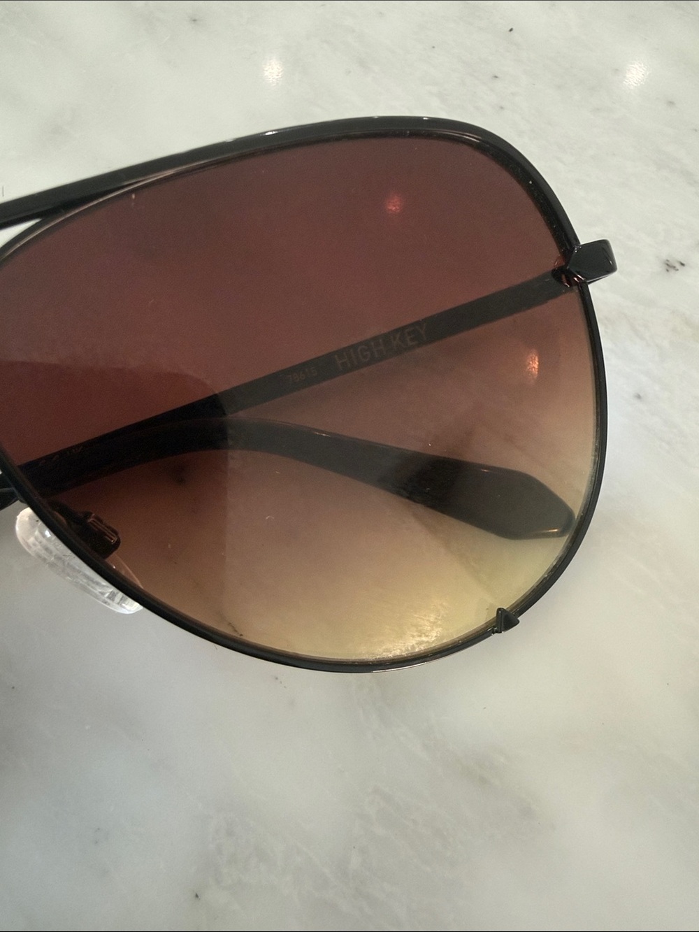 Quay Sunglasses - Picture 3 of 5